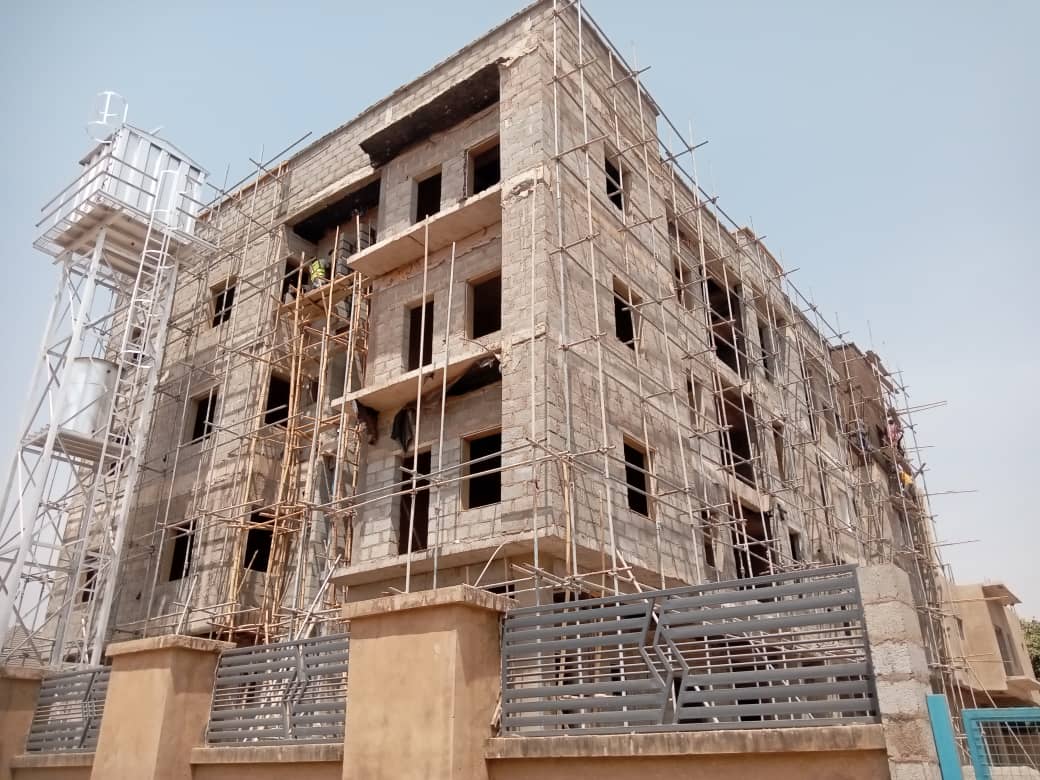 Multi-storey scaffolded construction site delivered by EasyLease