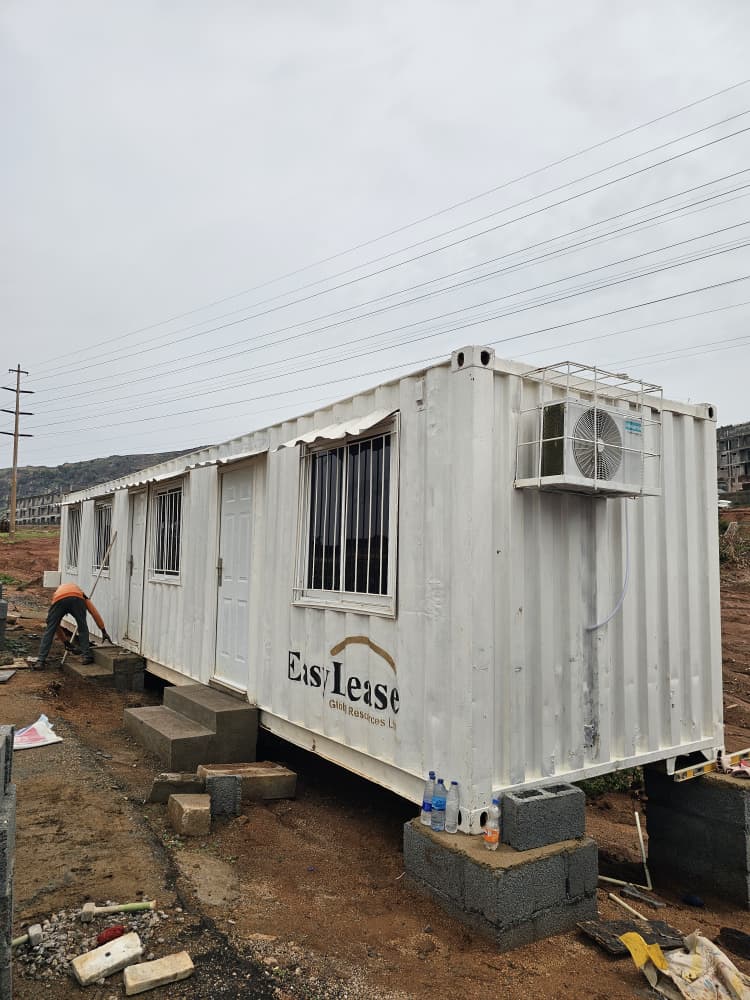 Containers 39